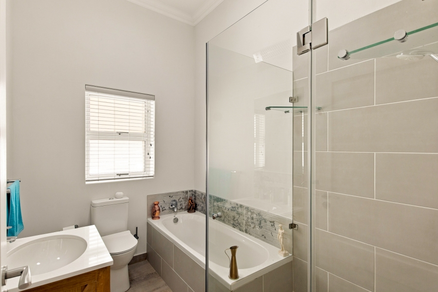 8 Bedroom Property for Sale in High Riding Country Estate Western Cape